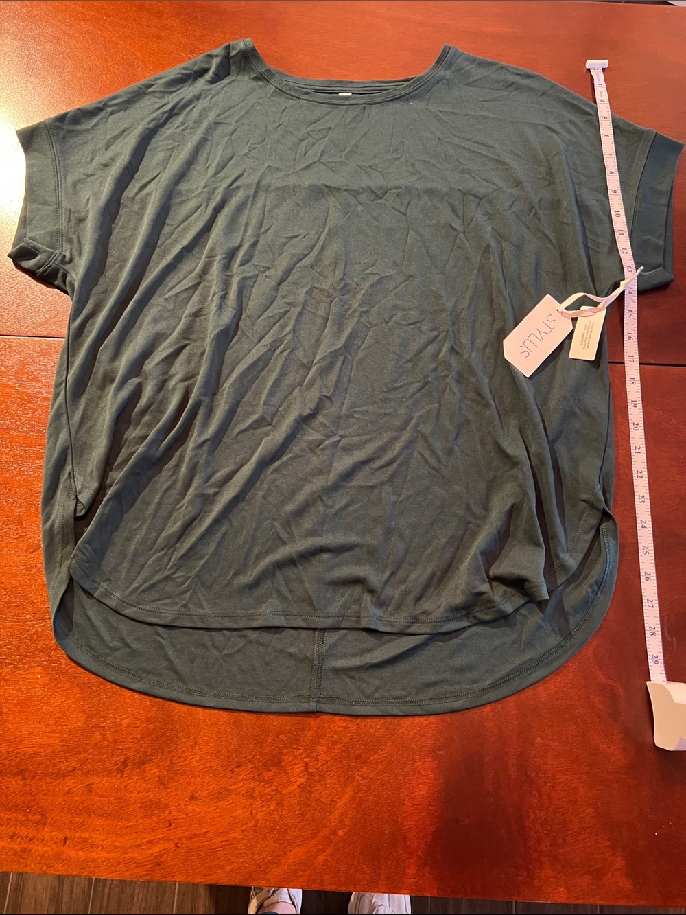 NWT STYLUS Forest Green Short Sleeve drop shoulder blouse